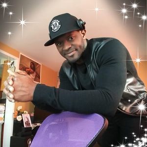 Meet your Posher, Roy